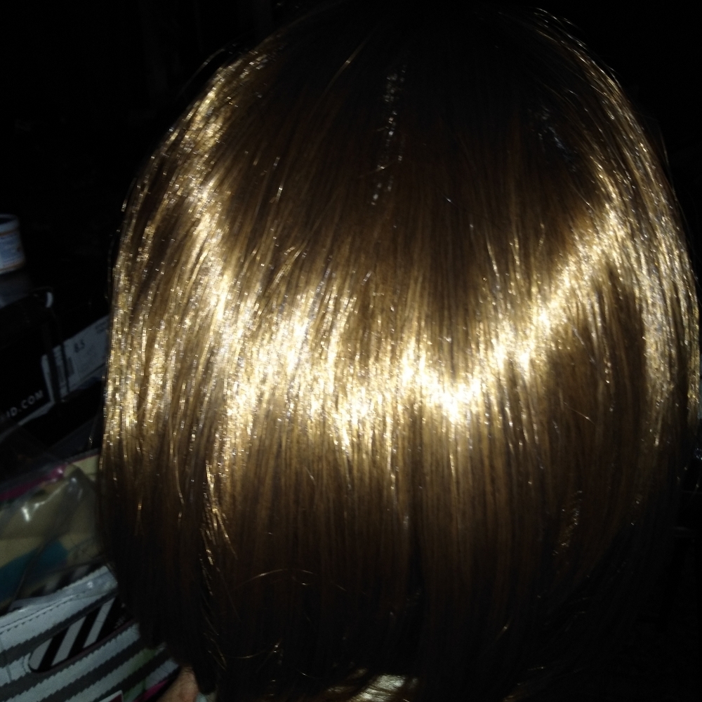 Short brown wig - Picture 2 of 4